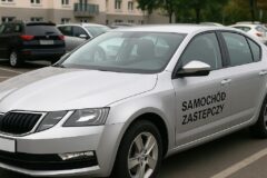 Komu i na jak długo przysługuje samochód zastępczy  z OC sprawcy ?